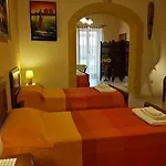 Oda ve Kahvaltı Oleaster -