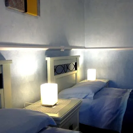 Couette-café Oleaster - & 3*
