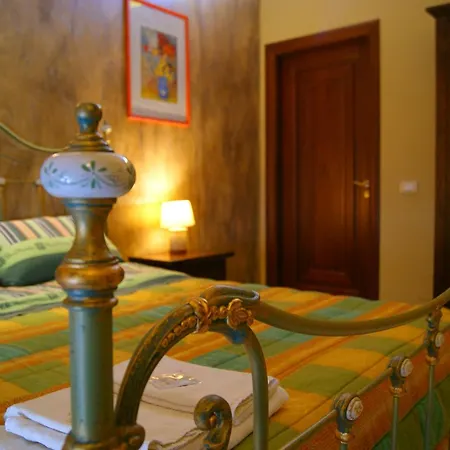 Couette-café Oleaster - & 3*
