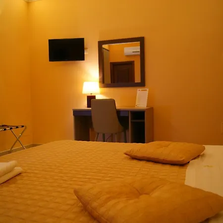 Couette-café Oleaster - & 3*