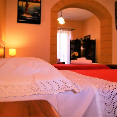Couette-café Oleaster - & 3*