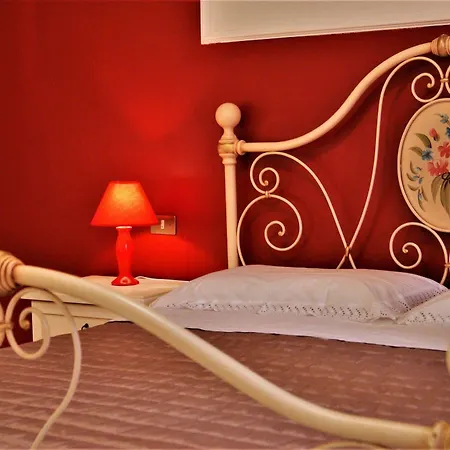 Oleaster - & Couette-café 3*