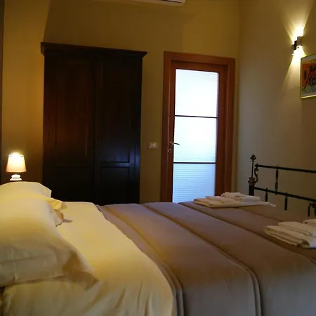 Oleaster - & Couette-café 3*